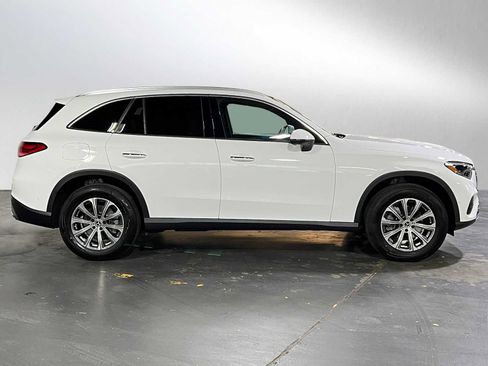 New 2026 Mercedes-Benz GLC 300 4MATIC image 2