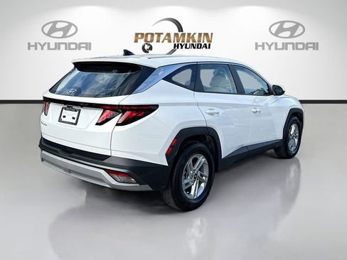 Certified 2025 Hyundai Tucson SE image 5