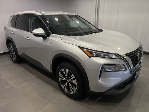 Used 2021 Nissan Rogue SV AWD/4WD image 3