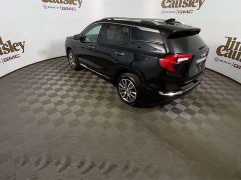 Used 2024 GMC Terrain Denali w/ Denali Premium Package image 6