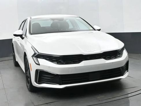 Used 2025 Kia K5 LXS FWD image 3