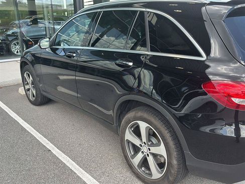 Used 2017 Mercedes-Benz GLC 300 image 9