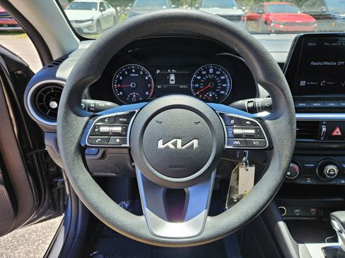 Used 2024 Kia Forte LXS w/ LXS Technology Package FWD image 23