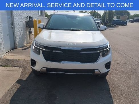 Used 2025 Kia Seltos EX AWD/4WD image 10