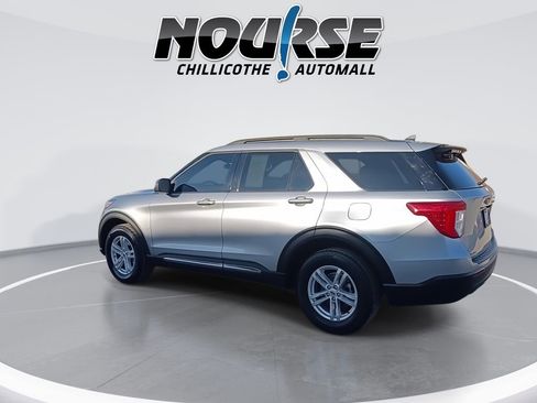 Used 2022 Ford Explorer XLT image 6