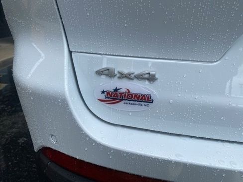 New 2025 Jeep Grand Cherokee L Limited w/ Luxury Tech Group II image 32