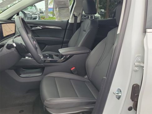 Used 2025 Buick Envision Preferred image 19