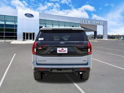 New 2026 Ford Expedition Max Platinum w/ Stealth Appearance Package