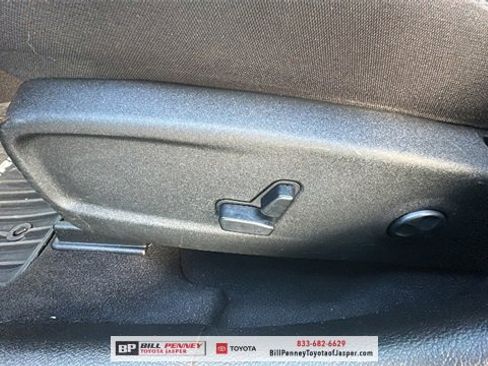 Used 2020 Dodge Charger SXT w/ Blacktop Package image 15