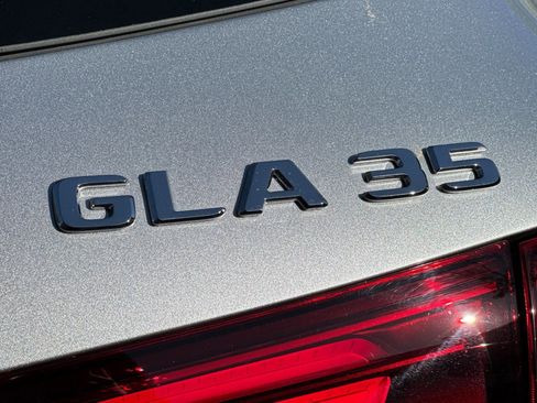 New 2026 Mercedes-Benz GLA 35 AMG 4MATIC image 21