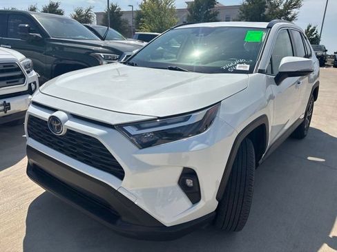 Used 2022 Toyota RAV4 XLE Premium AWD/4WD image 6