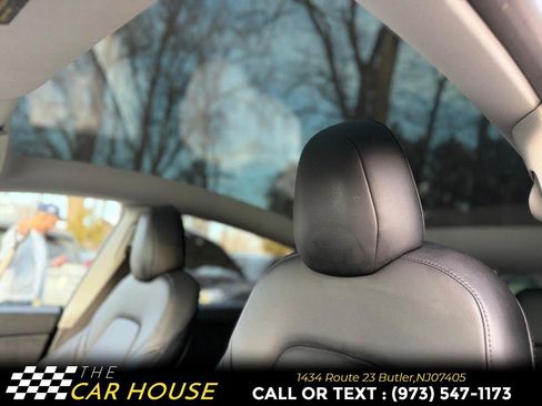 Used 2021 Tesla Model Y Long Range image 17