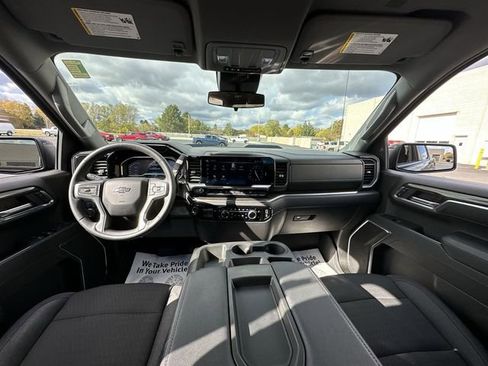 Used 2023 Chevrolet Silverado 1500 LT Trail Boss w/ Protection Package image 19