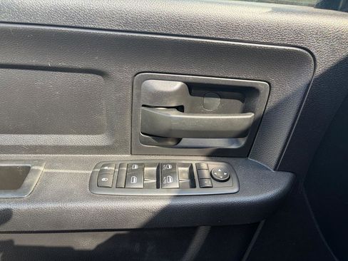 Used 2016 RAM 2500 Tradesman w/ Chrome Appearance Group AWD/4WD image 26
