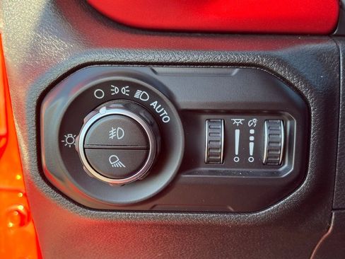 Used 2020 Jeep Gladiator Rubicon image 21