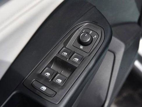 New 2026 Volkswagen Taos SE AWD/4WD image 8