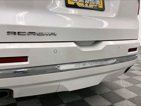 Used 2023 GMC Acadia Denali w/ Denali Ultimate Package image 9