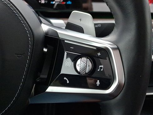 Certified 2023 BMW 760i xDrive AWD/4WD image 25