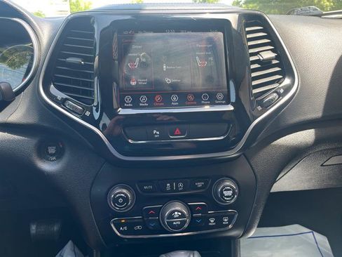 Used 2020 Jeep Cherokee Limited AWD/4WD image 15