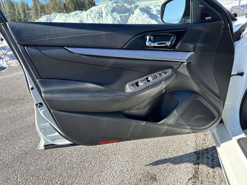 Used 2017 Nissan Maxima 3.5 SL image 9