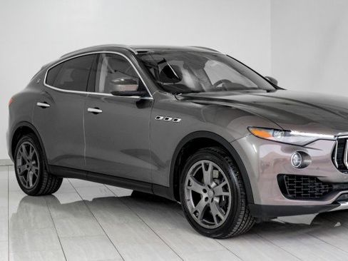Used 2017 Maserati Levante S image 47