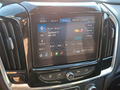 Used 2020 Chevrolet Traverse LT w/ Driver Confidence II Package image 17