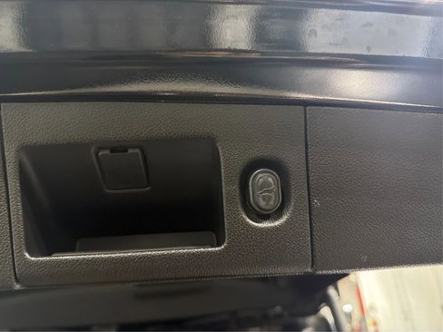 Used 2019 GMC Yukon XL Denali w/ Denali Ultimate Package image 14