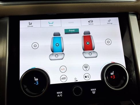 Used 2020 Land Rover Range Rover HSE image 17