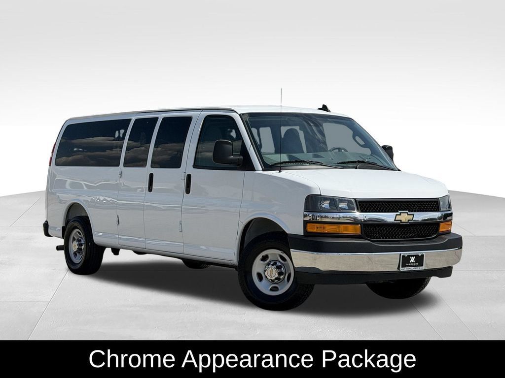 Used 2025 Chevrolet Express 3500 LT w/ LT Preferred Equipment Group RWD image 2