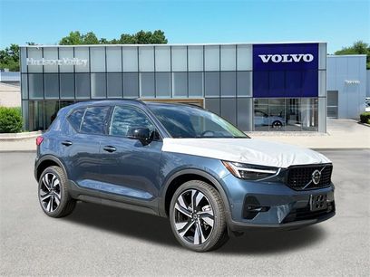 New 2026 Volvo XC40 B5 Ultra w/ Protection Package Premier