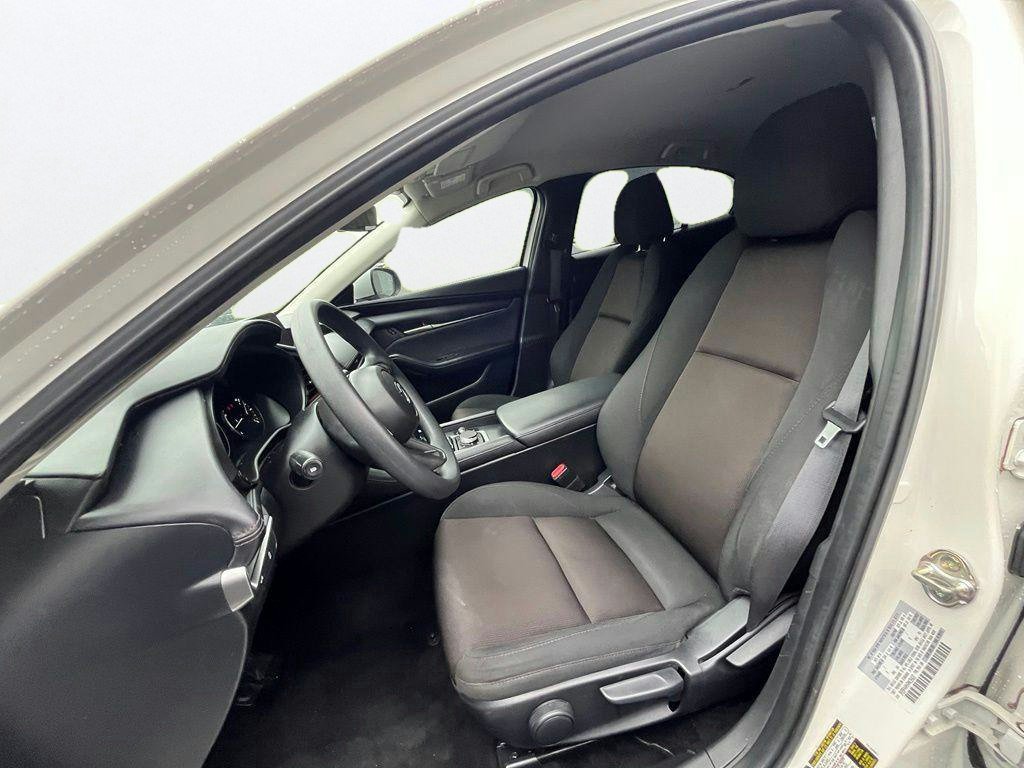 Used 2024 MAZDA MAZDA3 s FWD image 10