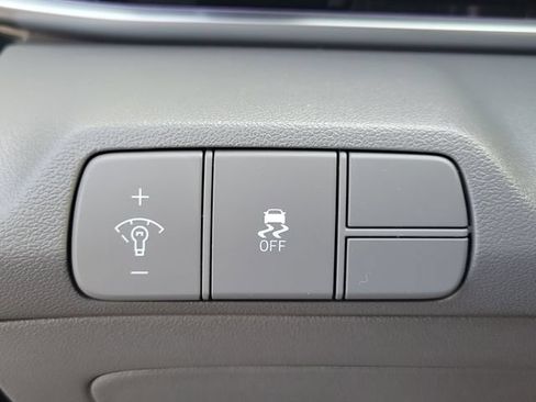 Certified 2024 Hyundai Elantra SEL FWD image 20