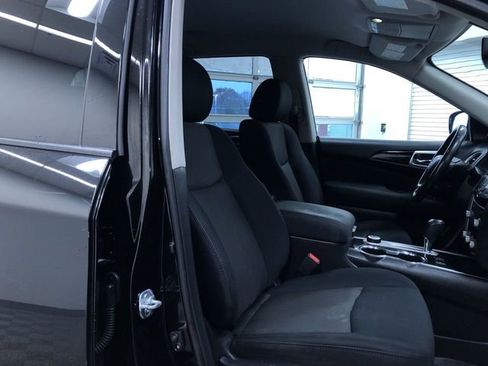 Used 2017 Nissan Pathfinder SV w/ SV Cold Weather Package image 22