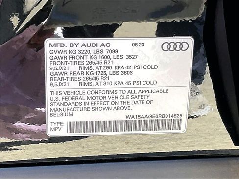 Certified 2024 Audi Q8 e-tron Premium Plus w/ Premium Plus Package AWD/4WD image 35