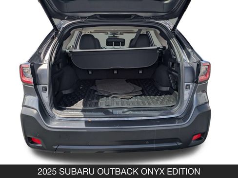 Used 2025 Subaru Outback Onyx Edition AWD/4WD image 25