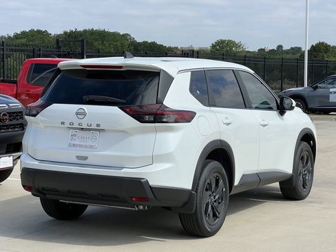 New 2026 Nissan Rogue SV FWD image 4