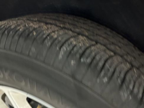 Used 2025 Chrysler Pacifica Select image 39