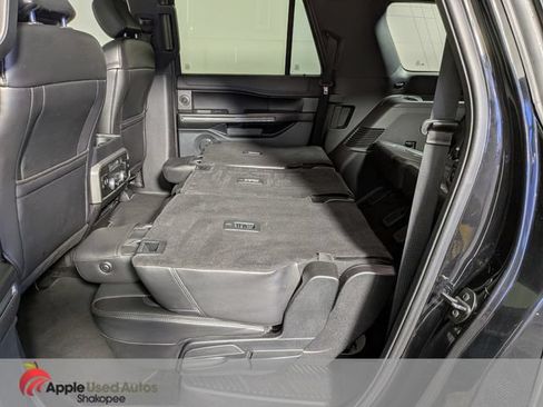Used 2018 Ford Expedition Max XLT w/ Equipment Group 202A AWD/4WD image 33