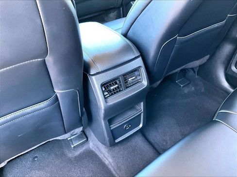Used 2022 Ford Edge SEL AWD/4WD image 12