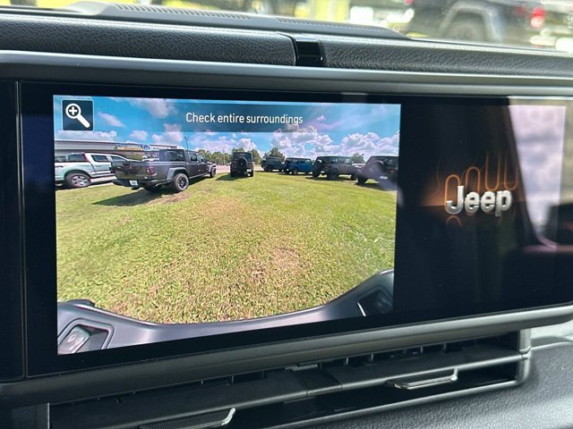 New 2025 Jeep Gladiator Sport AWD/4WD image 38