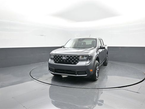 New 2026 Ford Maverick XLT w/ XLT Luxury Package image 3