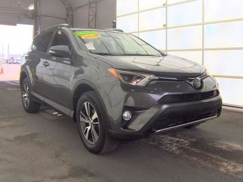 Used 2018 Toyota RAV4 XLE FWD image 3