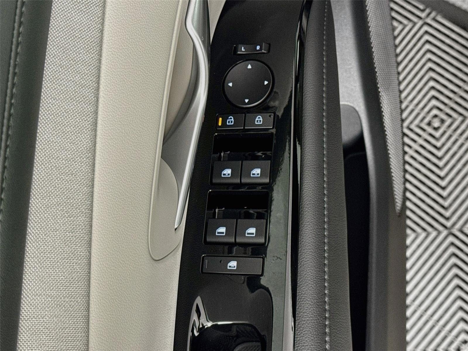 New 2026 Hyundai Tucson Limited FWD image 20