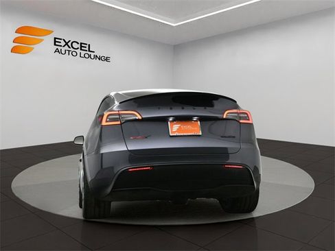 Used 2023 Tesla Model Y Performance image 41