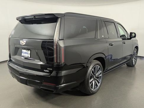 Used 2025 Cadillac Escalade ESV Sport w/ Touring Package AWD/4WD image 7