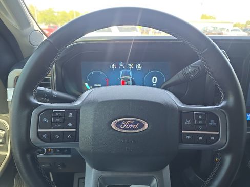 Used 2025 Ford F350 Lariat w/ Lariat Ultimate Package AWD/4WD image 22