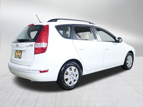 Used 2010 Hyundai Elantra GLS w/ Popular Equipment Pkg 2 image 7