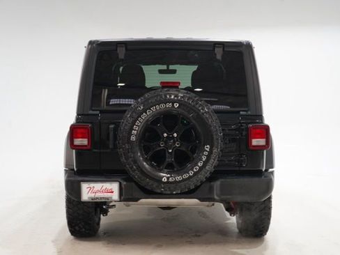 Used 2023 Jeep Wrangler Willys image 7
