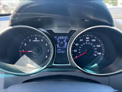 Used 2013 Hyundai Veloster w/ Style Pkg FWD image 15