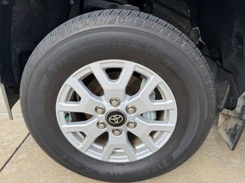 Used 2024 Toyota Tacoma SR5 image 6